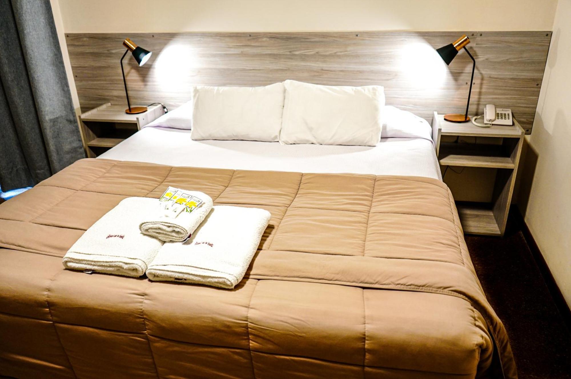 Gs Hotel سالتا الغرفة الصورة